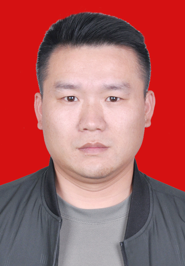 何健1.jpg