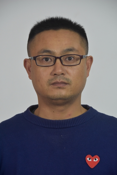 葉海飛證件照.jpg